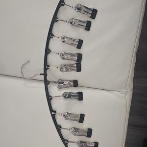 New without tag Leggings/Scarf hanging 10 Clip Organizer